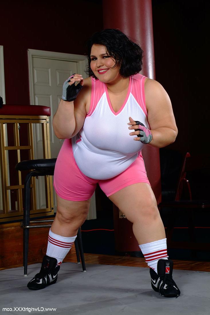 15P Karla lane and fat babe Star in BBW Fight Club