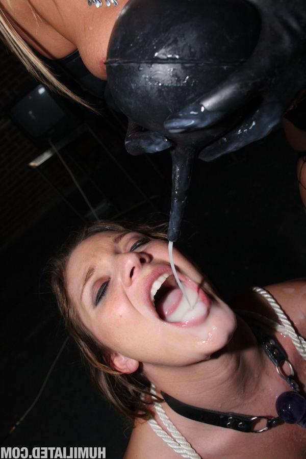 16P Slave Aurora Snow takes on huge amouts of sperm