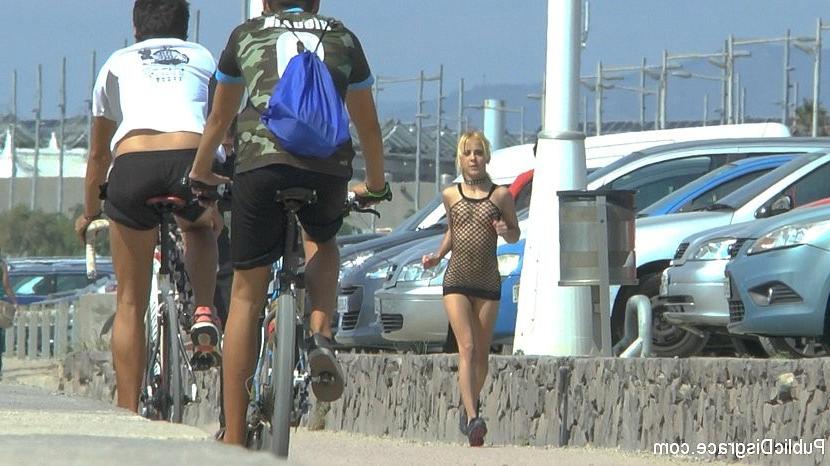 22P Chiki Dulce beach babe public bdsm exposed and fucked by lezdom 