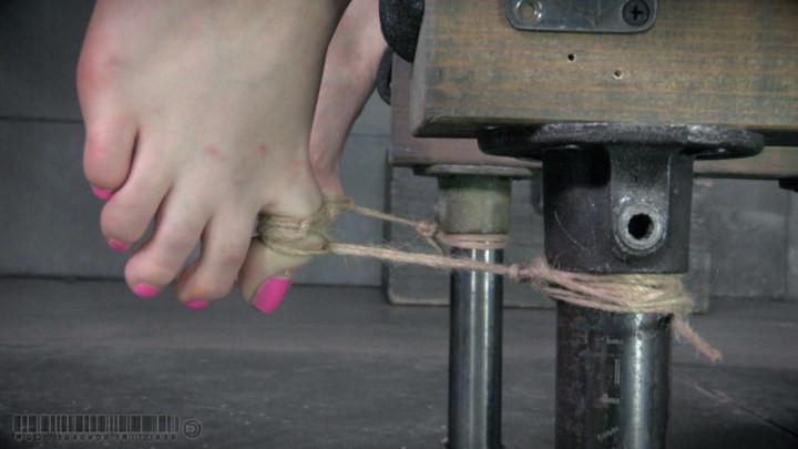 15P Delirious loves intense BDSM and electricity is right up her all