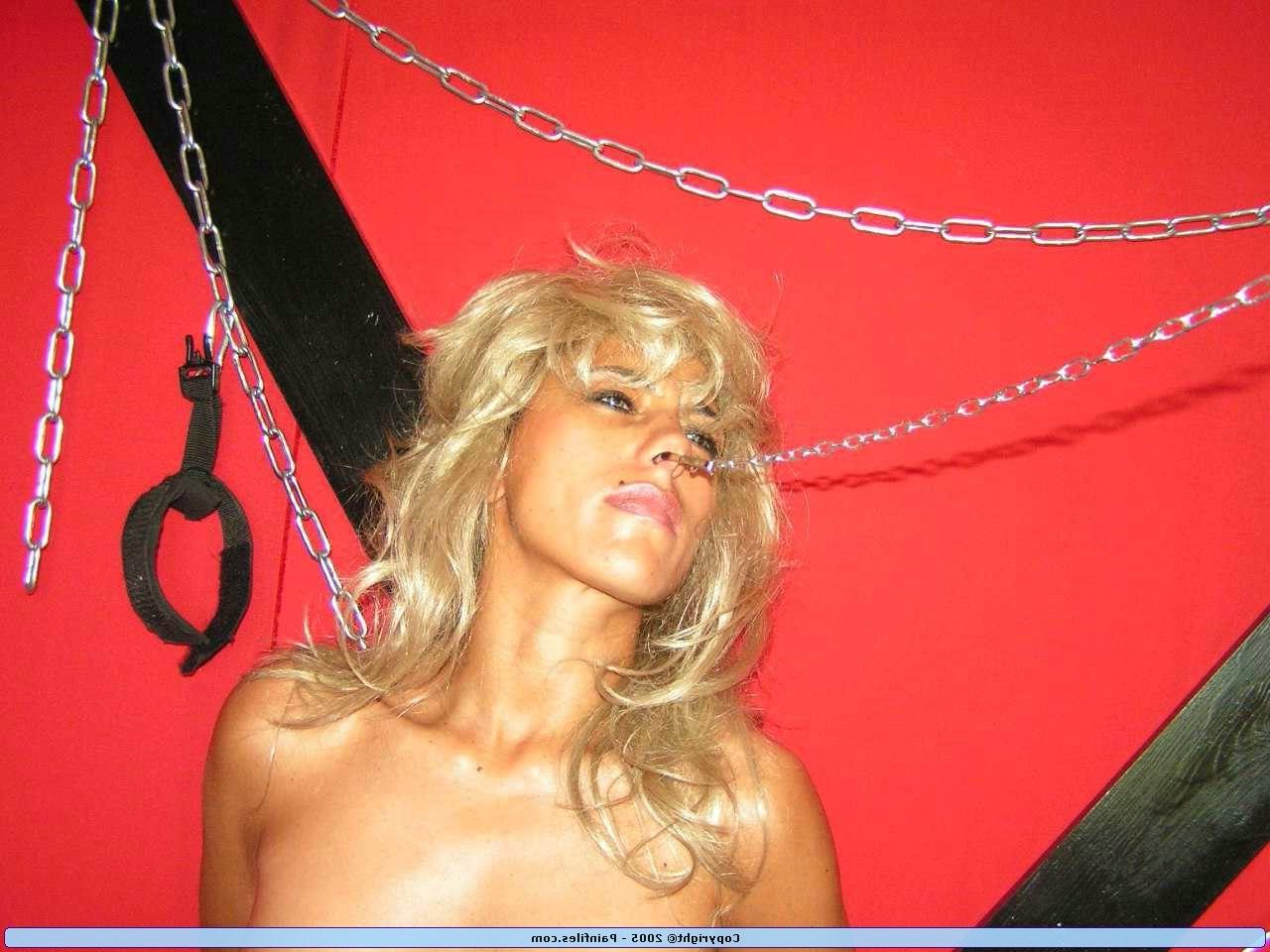 11P Amateur BDSM of exotic slave 