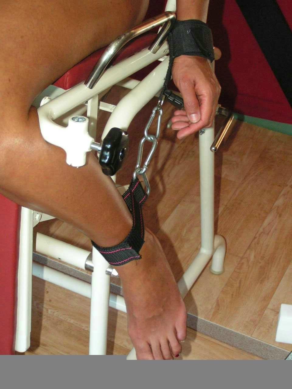 11P Amateur BDSM of exotic slave 