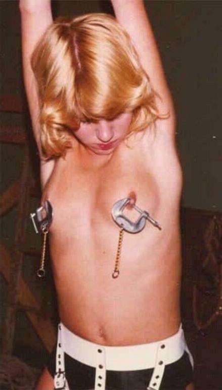 16P Classic BDSM magazine slave girls in tit torture and bondage