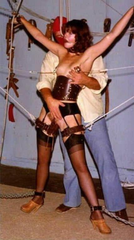 16P Classic BDSM magazine slave girls in tit torture and bondage