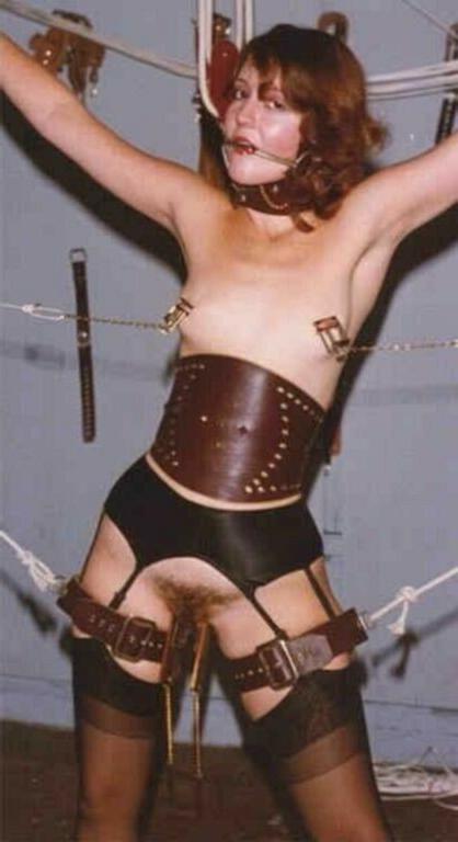 16P Classic BDSM magazine slave girls in tit torture and bondage