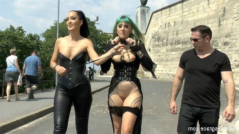 25P Fetish Liza and John Strong public expose this busty bdsm Lola t