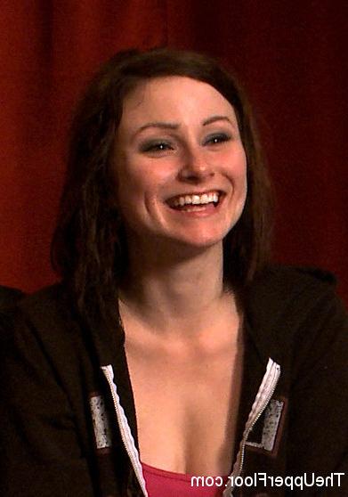 16P Veruca James bdsm waitress having kinky sex girls
