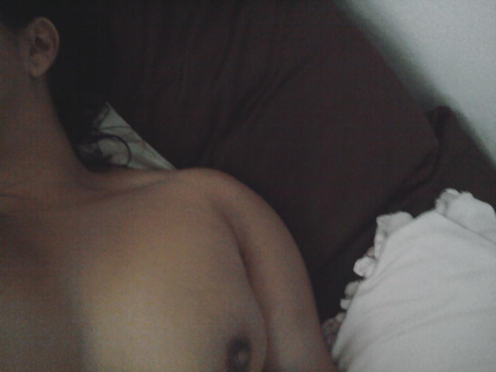 11P Latina MILF