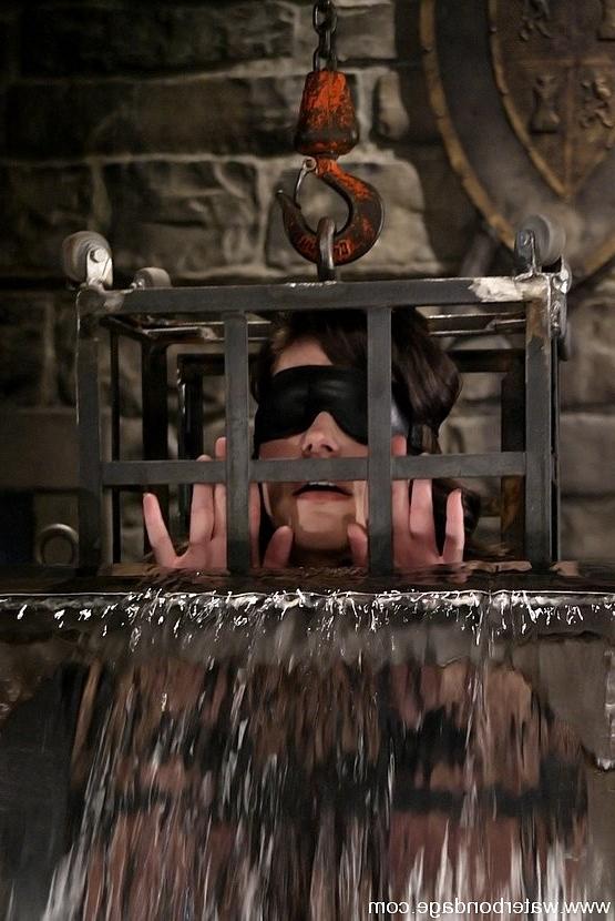 15P Bobbi Starr blindfolded and bondage fighting to stay above water