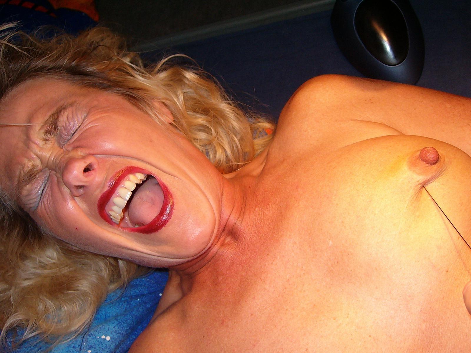 16P Extreme needle bdsm and mature german slavery pain