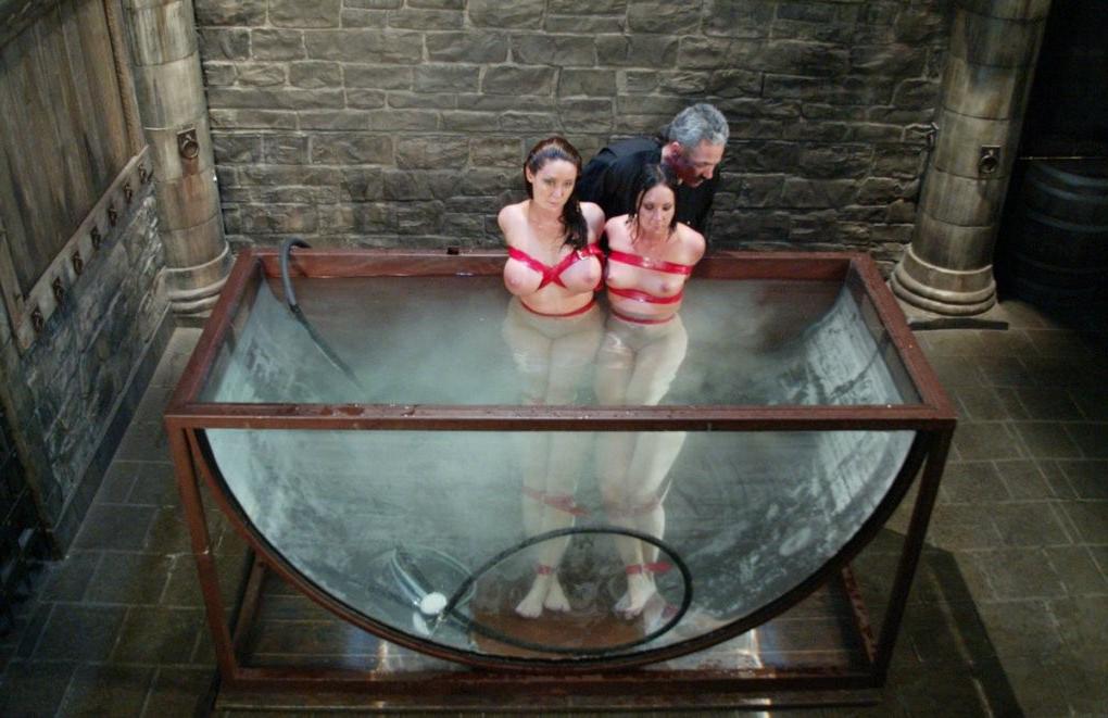 15P Hot Water Bondage Slaves Strapped Tied Up And Submerged Freaky Bdsm