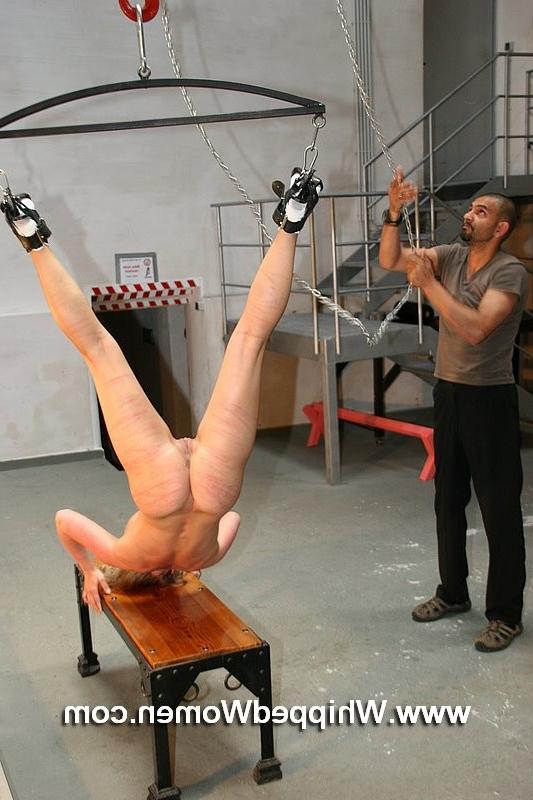 17P Hanged pussy up for whipping