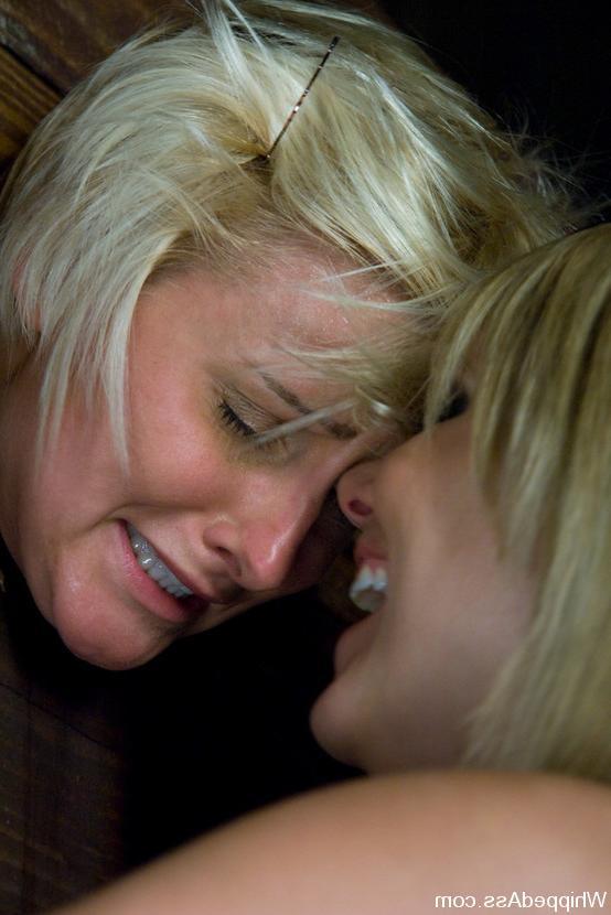 15P Lesbian femdom sex pics