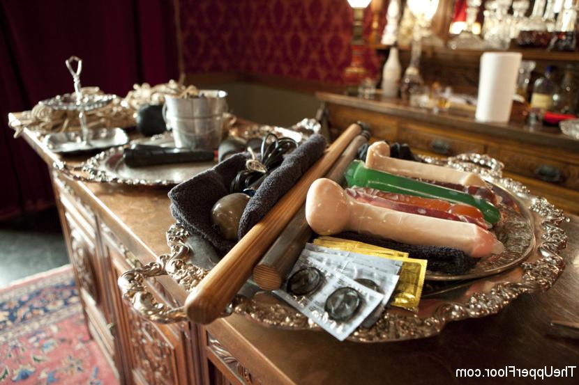 15P Extreme bdsm porn pics