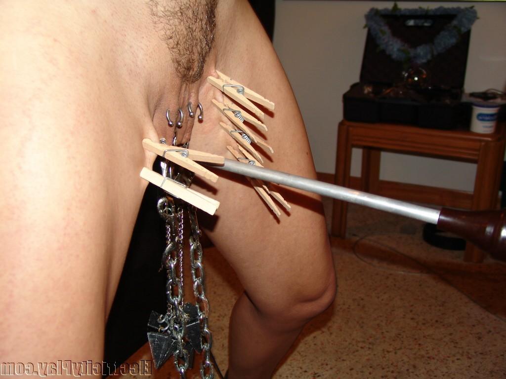 20P MILF gives up her pussy for shocking bdsm show