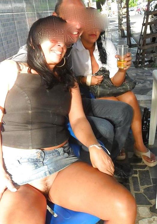 25P Ela gosta de Monstrar a Buceta - demonstrating her pussy