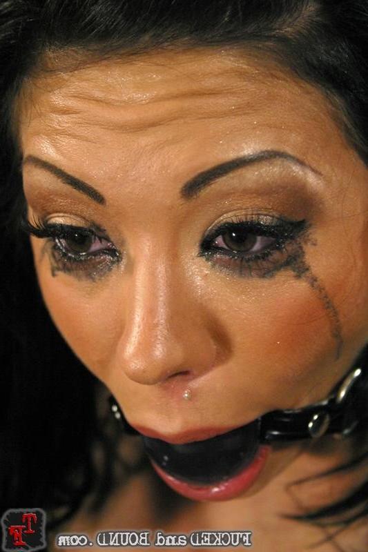 15P Helpless babe Mason Moore gets tied up and BDSM drilled by TJ Cummings