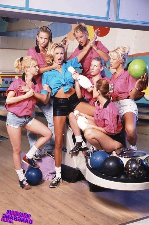 17P Horny lesbians chicks on bondage orgy sex at the bowling
