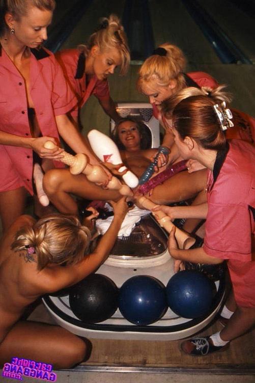 17P Horny lesbians chicks on bondage orgy sex at the bowling