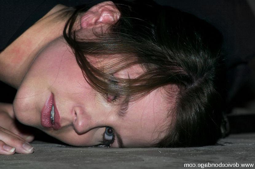15P Bobbi Starr in an emotionally draining BDSM live show.