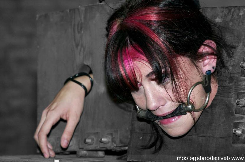 15P Bobbi Starr in an emotionally draining BDSM live show.