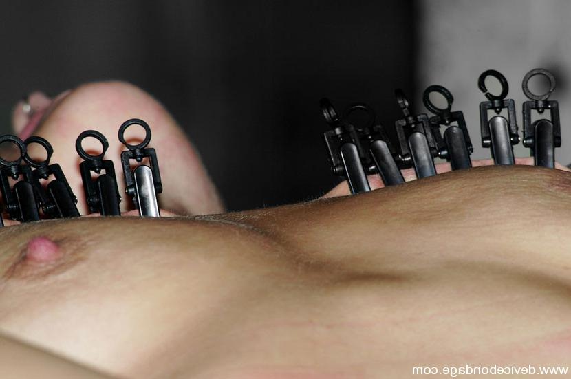 15P Three girls in six hour steel and leather live BDSM show