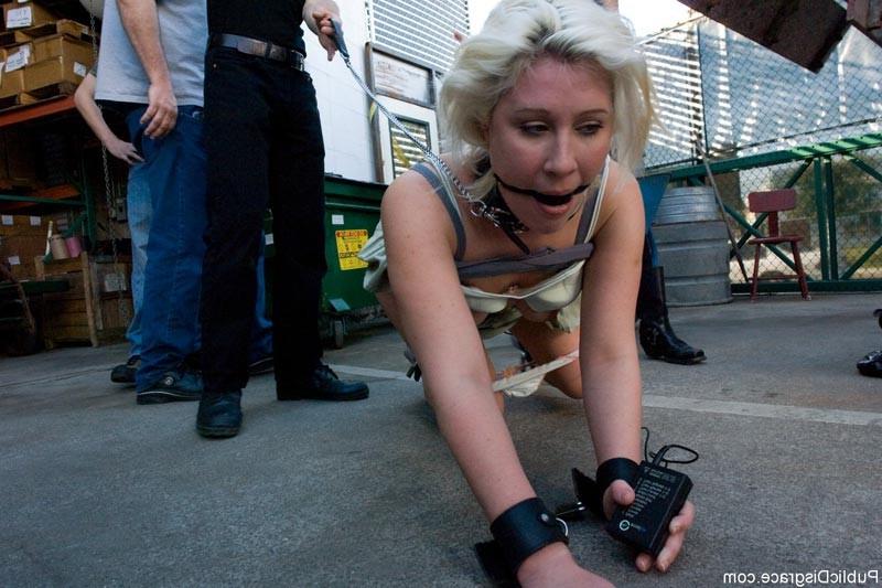 18P Public bondage with a hot chick and kinky BDSM