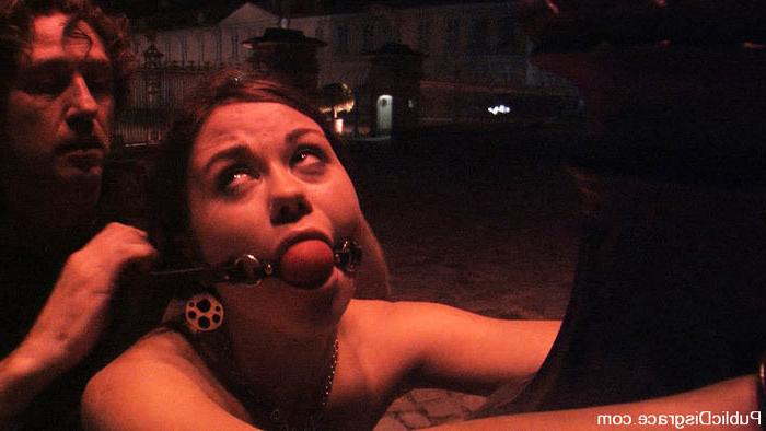 15P BDSM slut Linda drug around the public streets at night