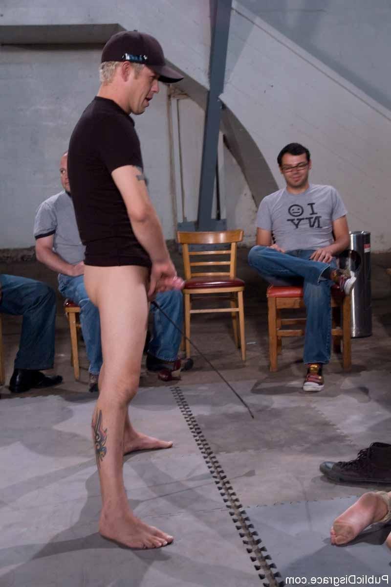 18P Public bondage with a hot chick and kinky BDSM