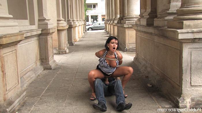 15P BDSM cum slave Carmen Blue sucks cock and fucks in public