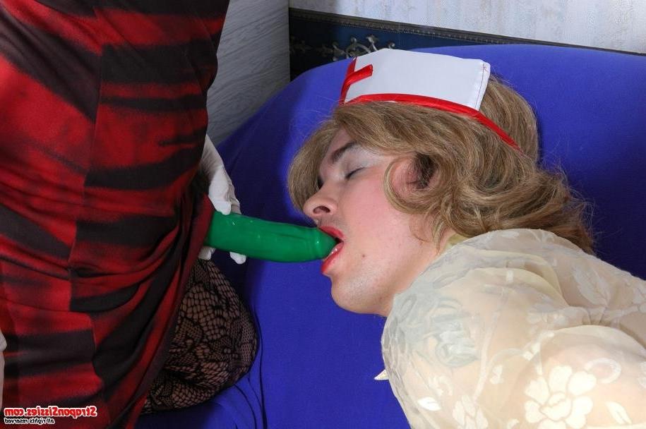 19P Redhead strapon lady deflowers a pathetic sissy nurse guy