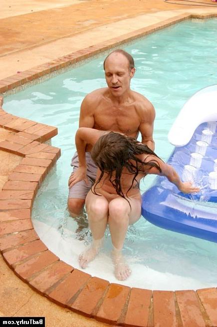 16P Outdoor bdsm spanking action