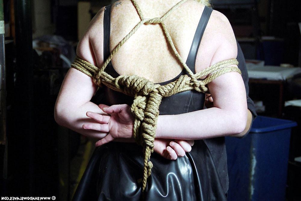 12P Blonde bound in black latex