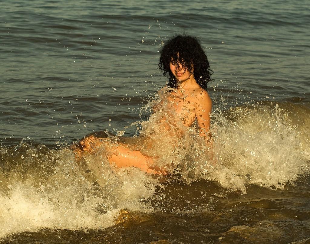 15P Nudist on the weekend
