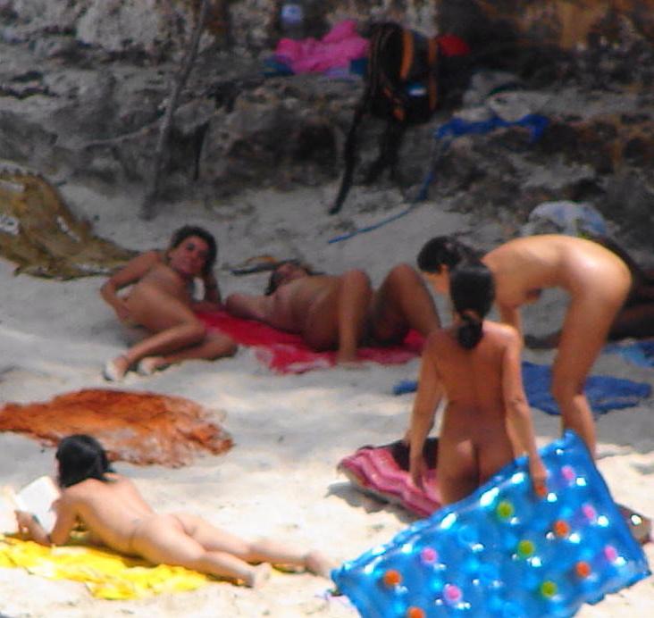 15P Warning -  real unbelievable nudist photos and videos