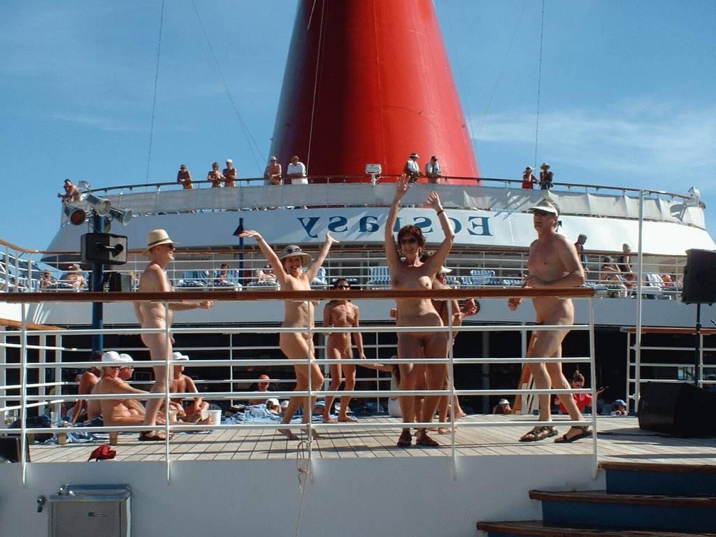 15P Warning -  real unbelievable nudist photos and videos