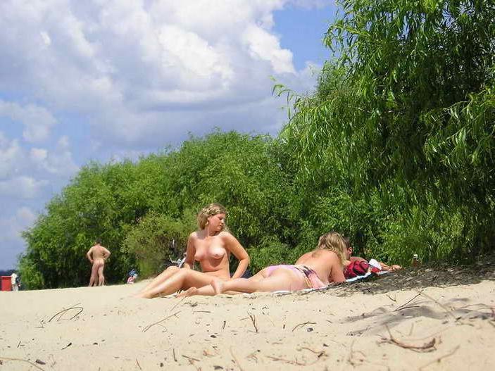 15P Warning -  real unbelievable nudist photos and videos