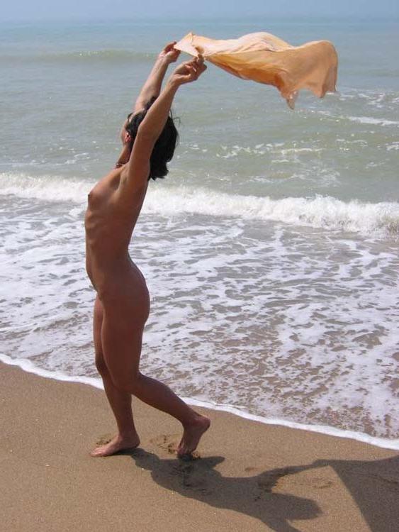 15P Warning -  real unbelievable nudist photos and videos