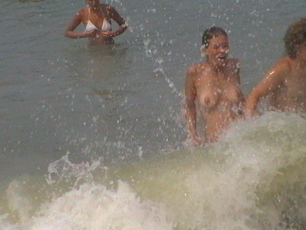 15P Warning -  real unbelievable nudist photos and videos