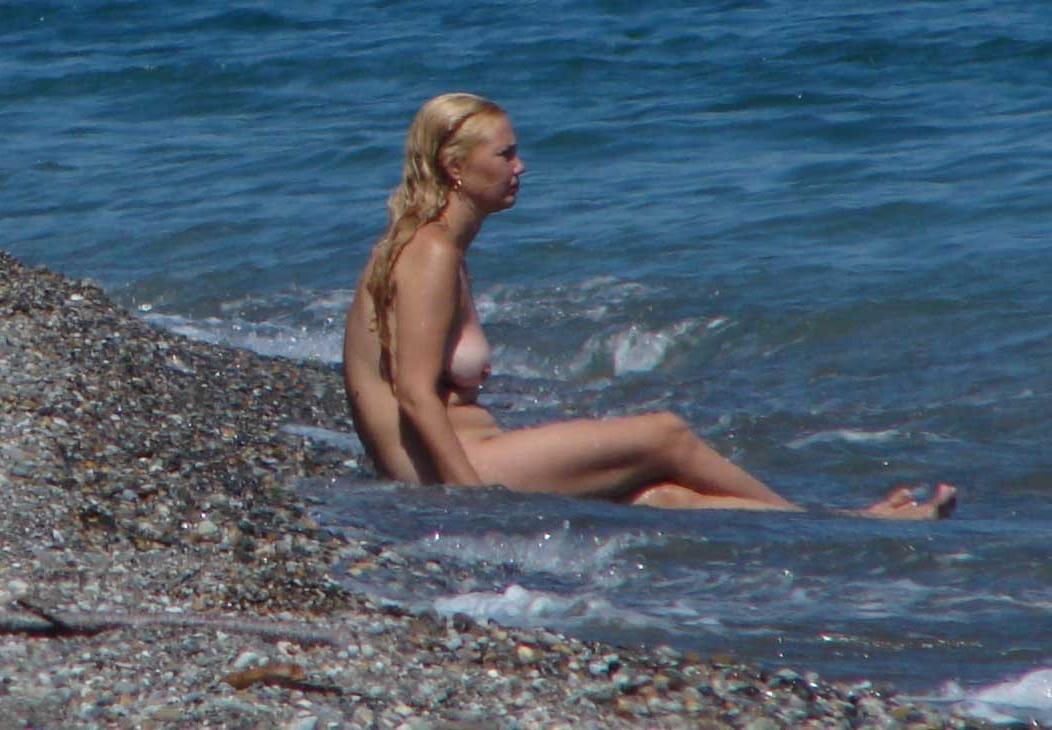 15P Warning -  real unbelievable nudist photos and videos