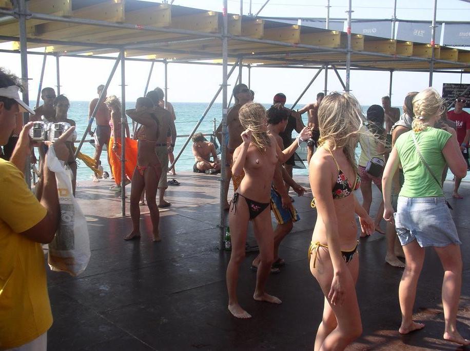 15P Warning -  real unbelievable nudist photos and videos