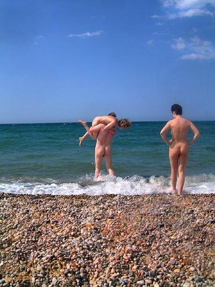 15P Warning -  real unbelievable nudist photos and videos