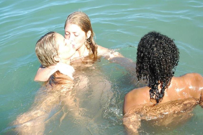 15P Warning -  real unbelievable nudist photos and videos
