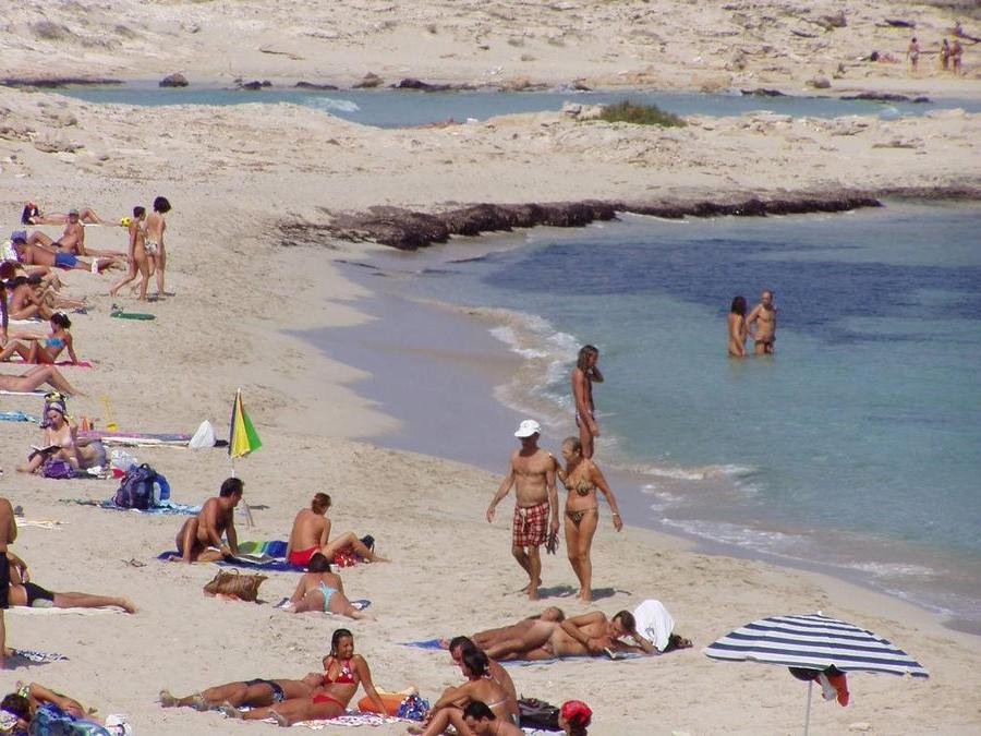 15P Warning -  real unbelievable nudist photos and videos