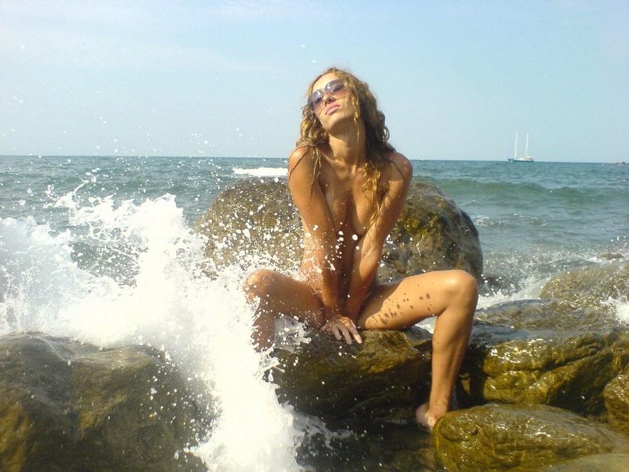 15P Warning -  real unbelievable nudist photos and videos