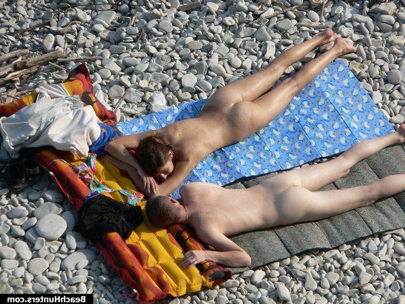 15P Nudist babes on a public beach