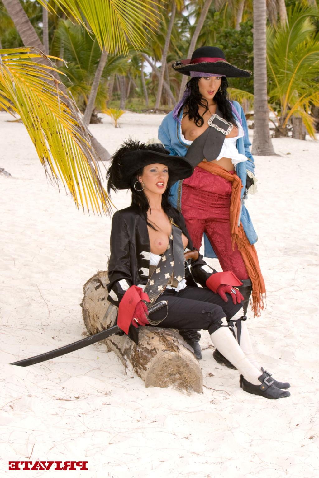 15P Sexy porn pirates fucking in tropic sex adventures