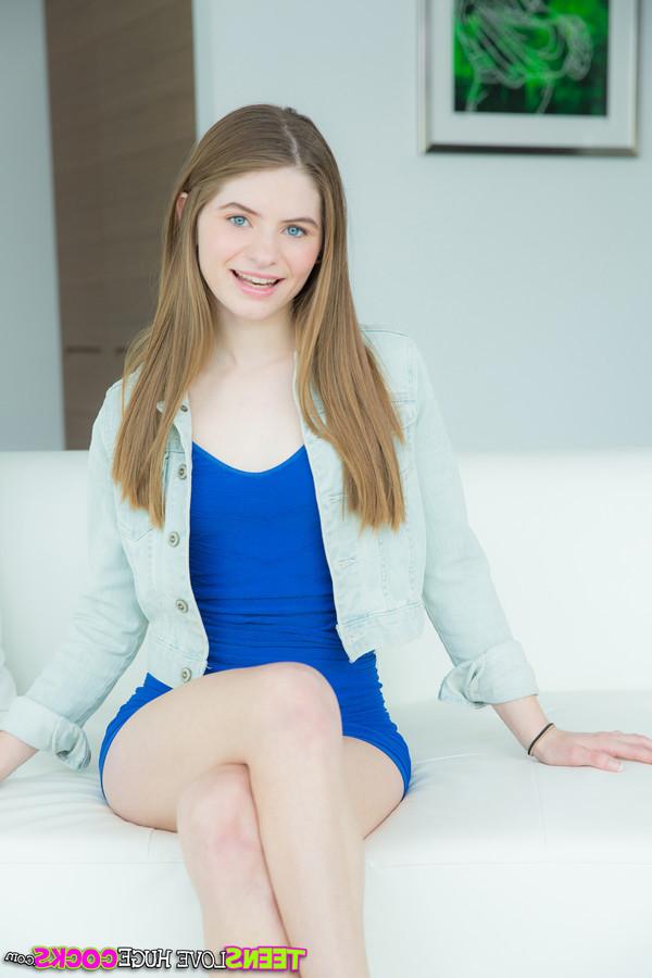 13P Young pornstar Alice March loved huge cock