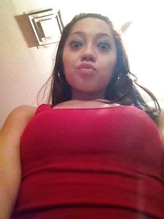 25P Petite latina