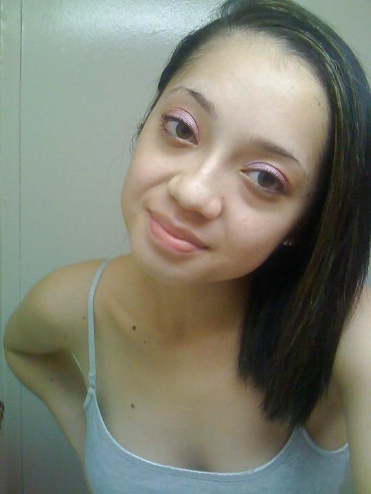 25P Petite latina